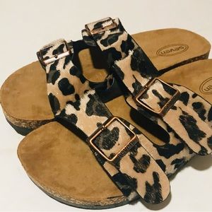 Seven ~ Leopard Print~Faux Fur   Brass Buckle~Slip On~Footbed Style Sandals Sz-7